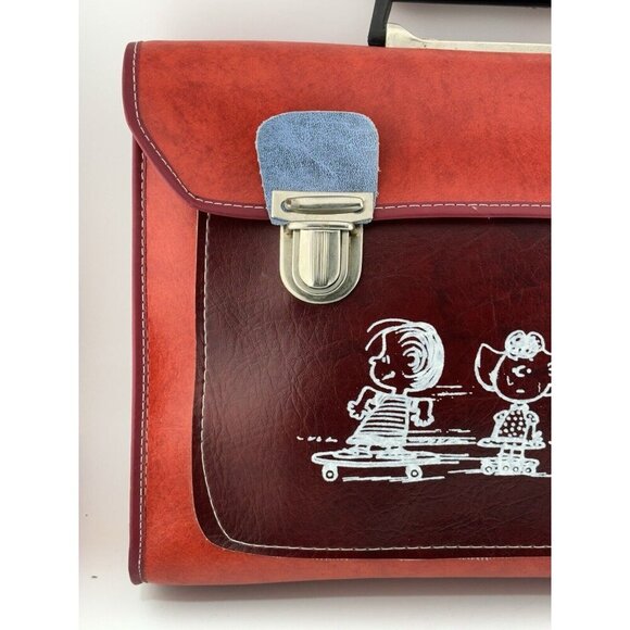 VINTAGE - 90s Faux Leather School Bag Messenger Bag Peanuts Gang 21st Birthday - Picture 2 of 10